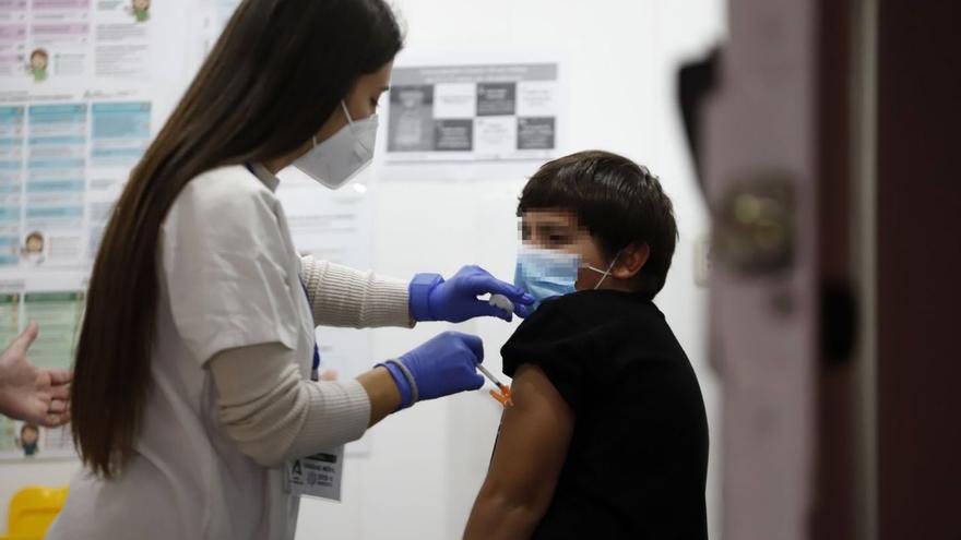 Un año de la primera vacuna: 1.310.420 inmunizados