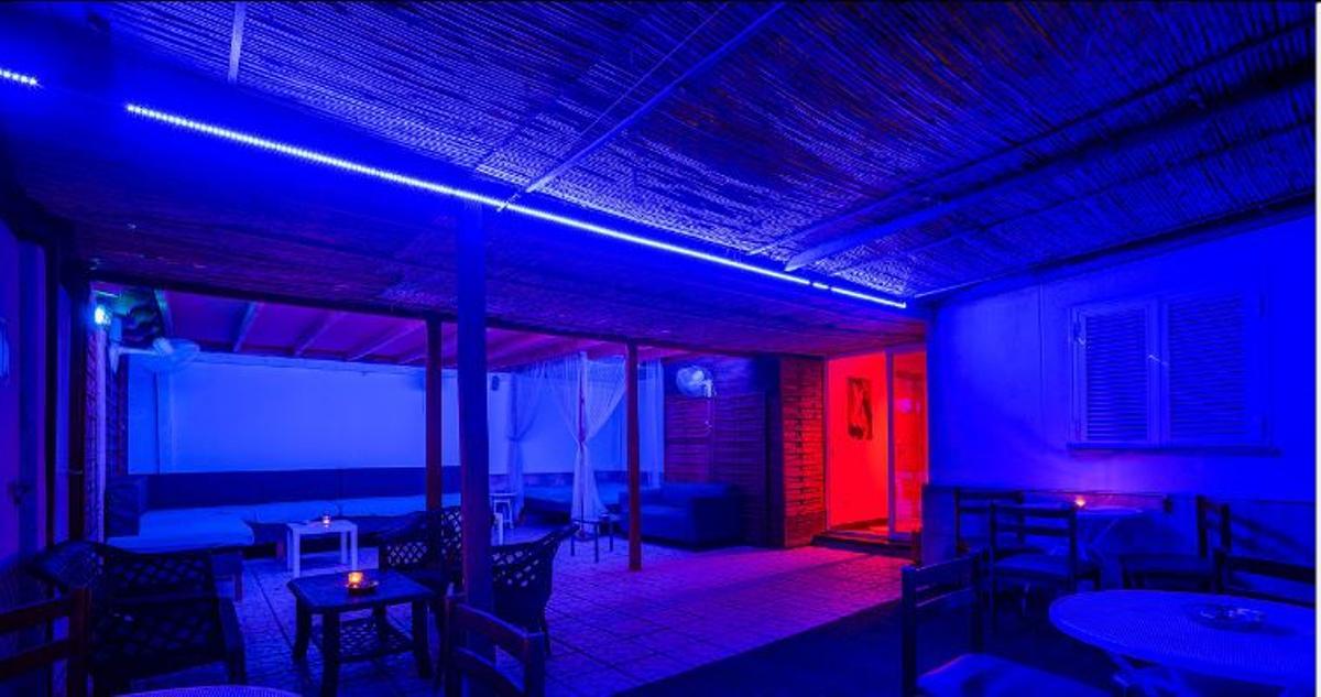 Terraza del club de intercambio donde supuestamente ocurrió la agresión sexual.