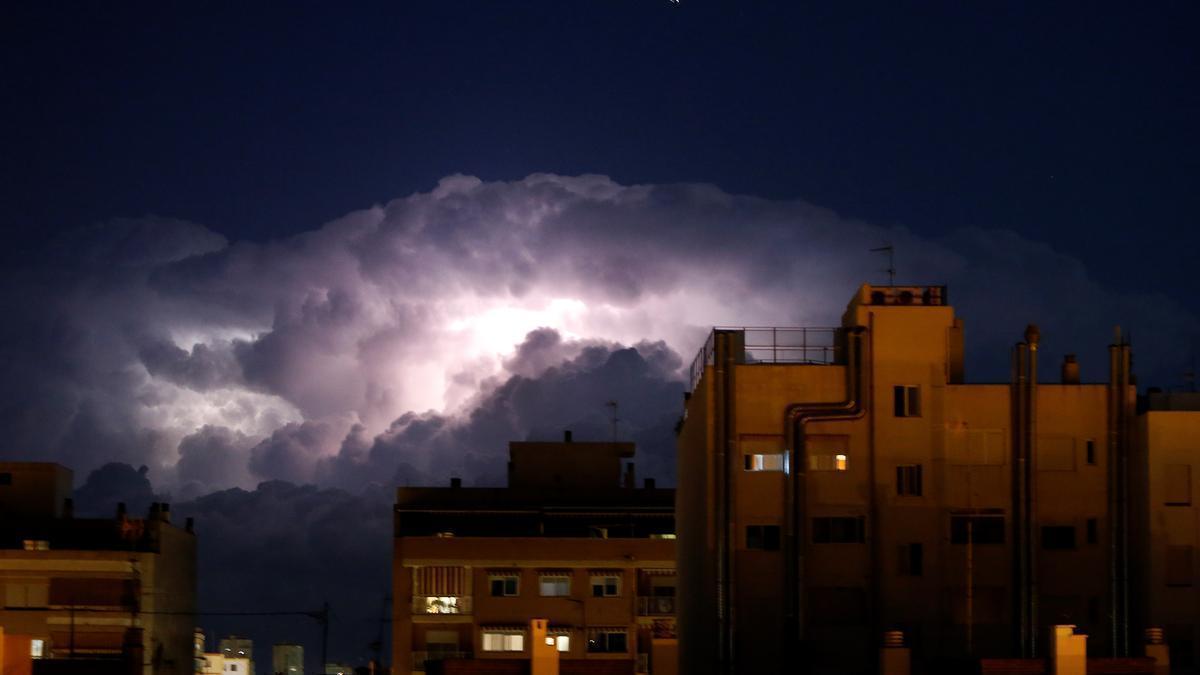 Alerta amarilla por tormentas este jueves en Extremadura