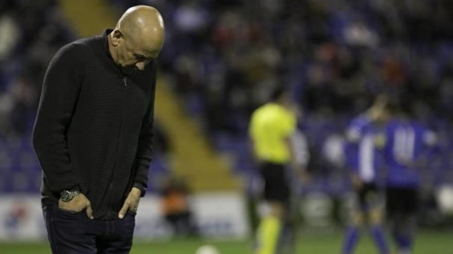 Claudio Barragán se lamenta el pasado domingo en el derbi ante el Elche.