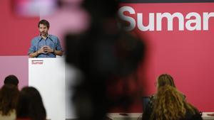 El portavoz de Sumar, Ernest Urtasun, durante una rueda de prensa.