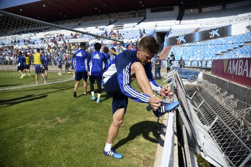 Entrenamiento a puerta abierta del Real Zaragoza en La Romareda