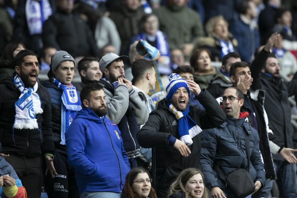 El partido entre el Real Oviedo y el Rayo Vallecano, en imágenes