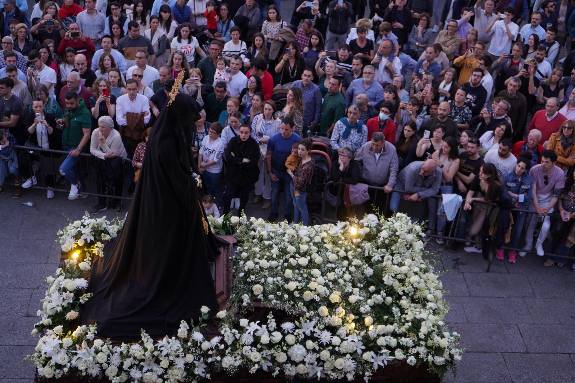 GALERÍA | La procesión de la Soledad, en imágenes