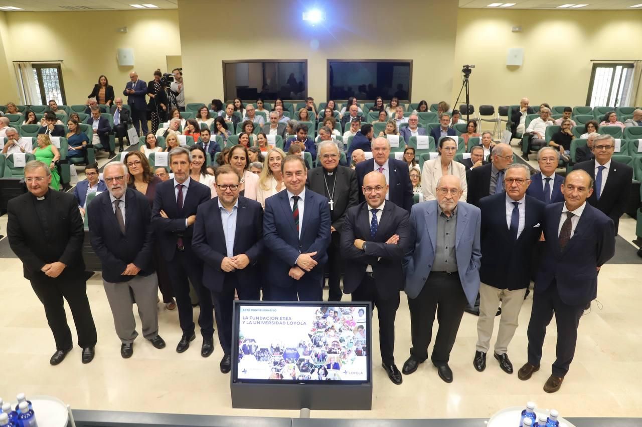 La Fundación ETEA de la Universidad Loyola celebra en un acto sus 50 años