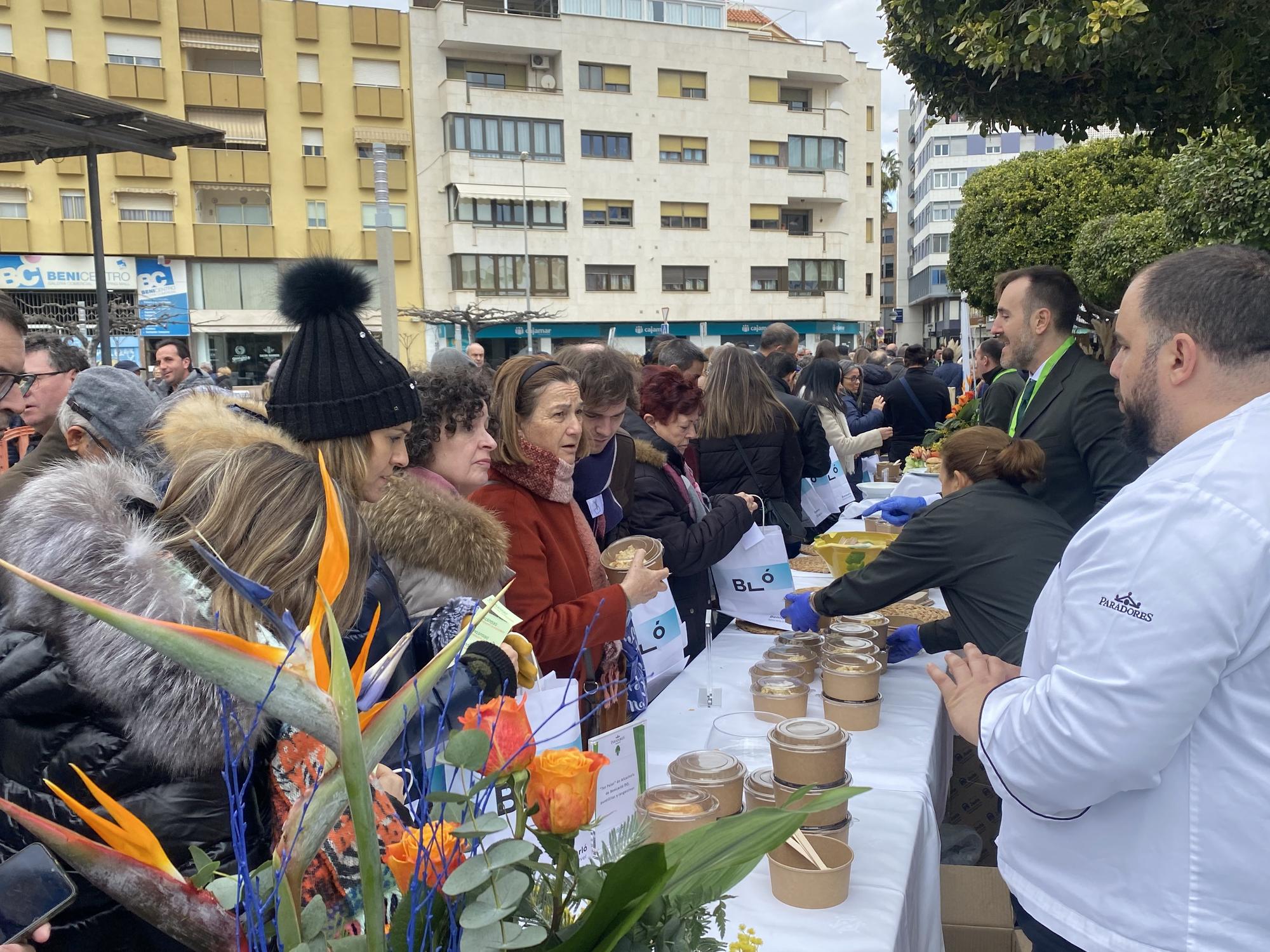 La 'carxofa' vuelve a llenar el centro de Benicarló con la degustación gastronómica