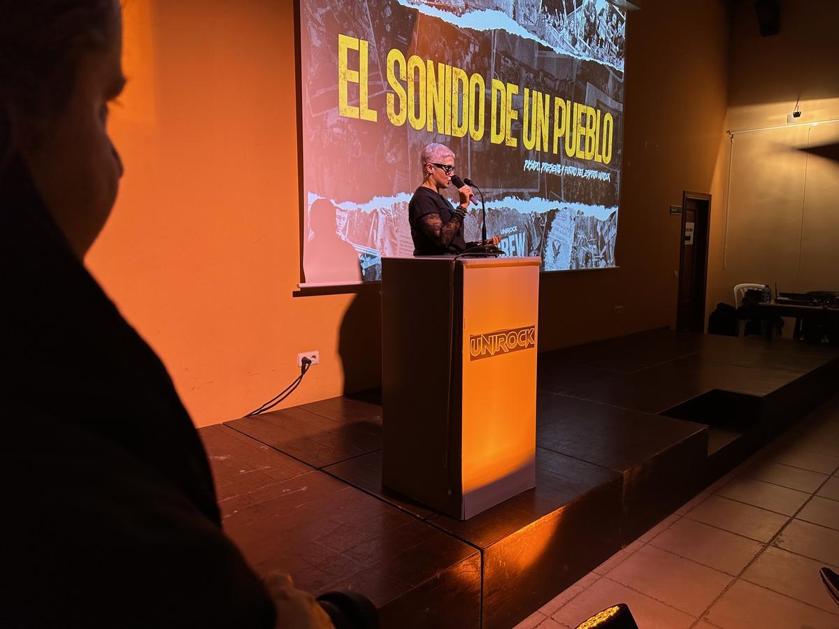 EN IMÁGENES: La presentación del documental que habla desde lo íntimo del Festival Unirock de Puerto de Vega EN IMÁGENES: La presentación del documental que habla desde lo íntimo del Festival Unirock de Puerto de Vega
