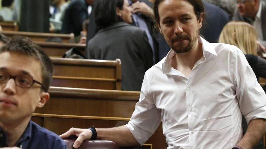 Iglesias arremete contra los socialistas con un &quot;pasado manchado de cal viva&quot;