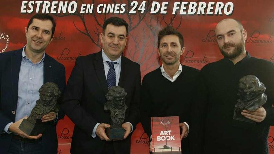 Jacobo Sutil, Román Rodríguez, Farruco Castromán y Alberto Vázquez, con sus tres Goyas. // FdV