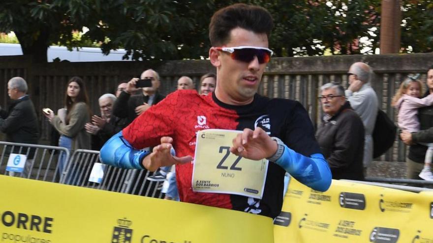 Nuno Moure cruza la meta en O Ventorrillo.