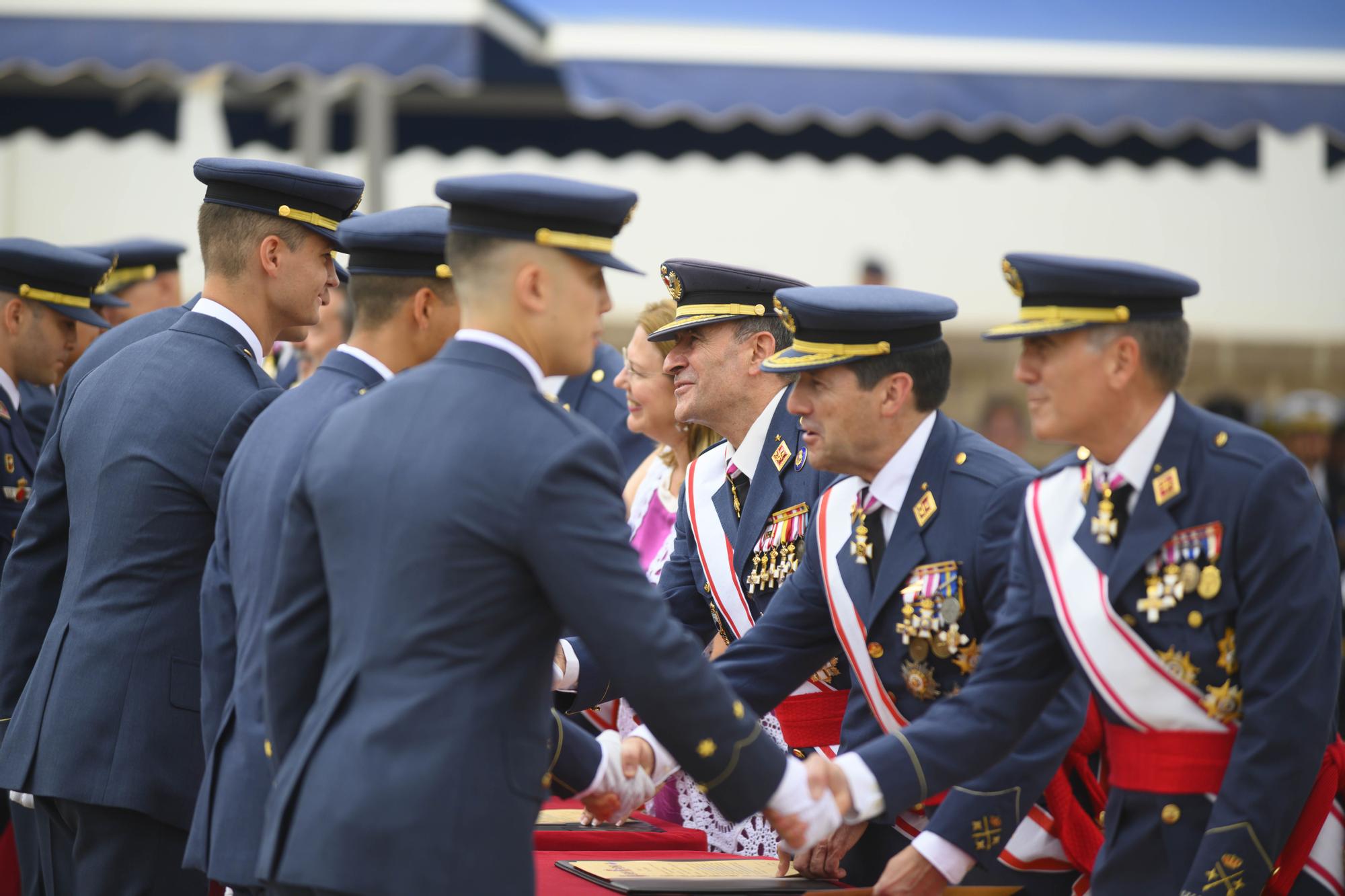 Las imágenes de la visita del rey Felipe VI en la Academia General del Aire de San Javier