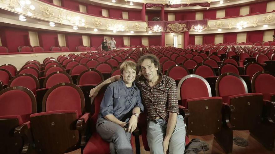 Blanca Portillo y Agustí Villaronga, ayer, en el Teatre Principal.