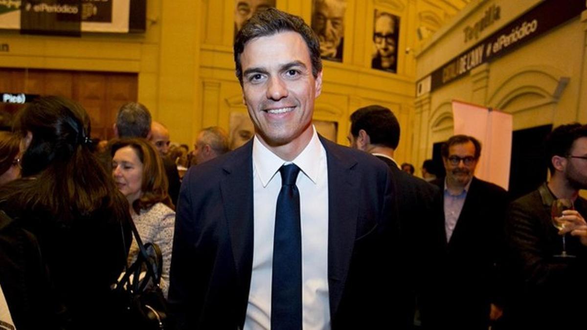 El secretario general del PSOE, Pedro Sánchez, en la gala de entrega de los premios Català de l'Any.