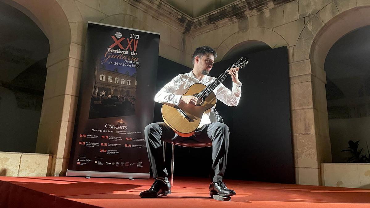 Bruno Pino, primer premio del Concurso de Guitarra Ciutat d'Elx