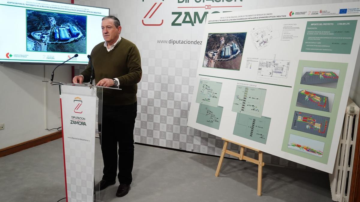 Javier Faúndez presenta el proyecto de modernización del CTR de Carrascal.