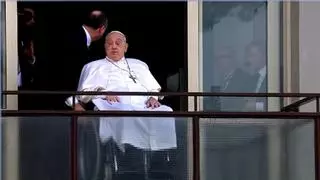 El Papa se asoma desde el hospital Gemelli antes de regresar a su hogar en El Vaticano