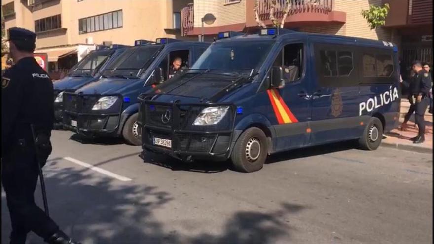 Los antidisturbios se preparan para el desalojo de los agricultores en Murcia