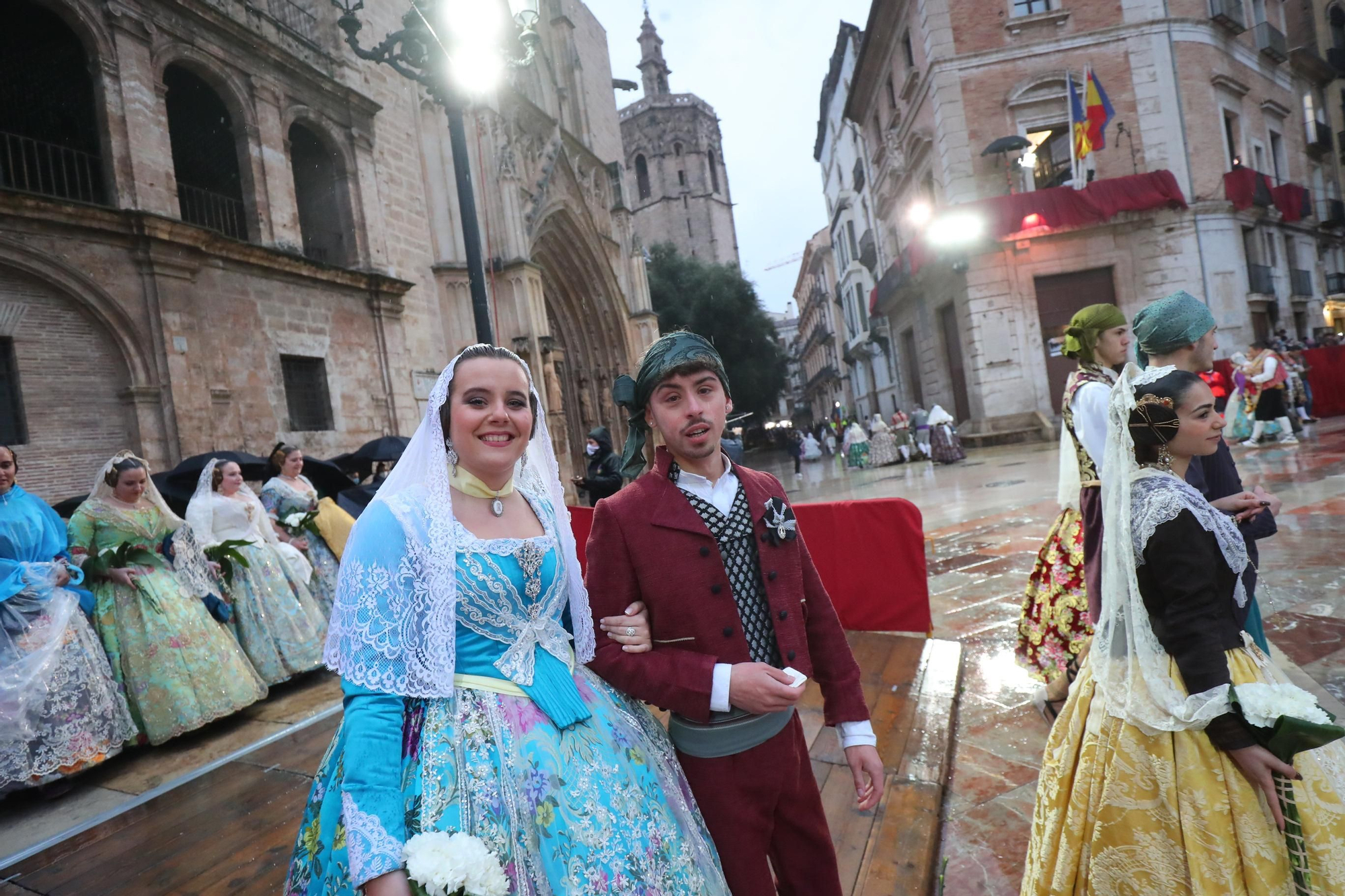 Búscate en el primer día de ofrenda por la calle de la Paz (entre las 18:00 a las 19:00 horas)