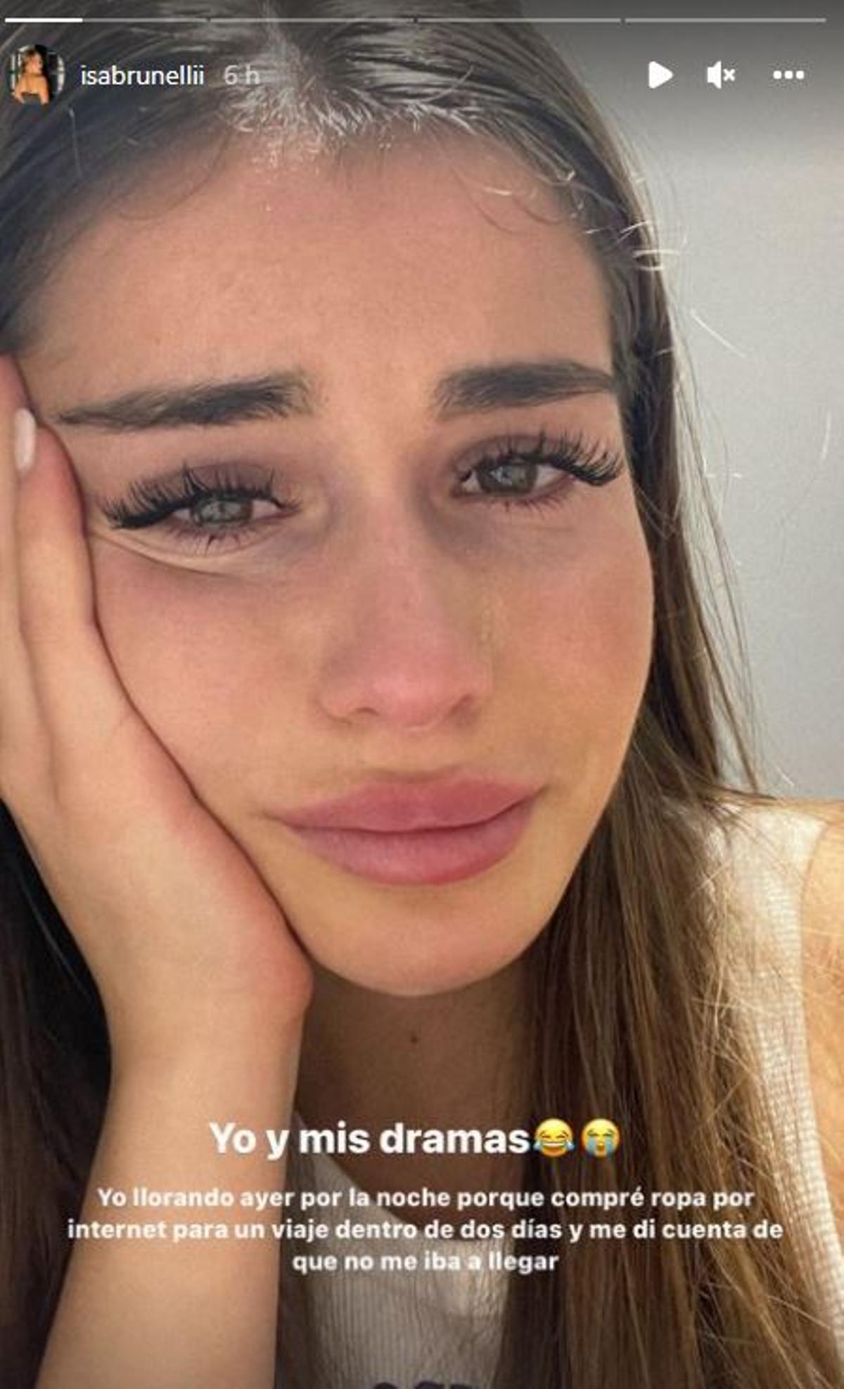 Una famosa tiktoker enciende las redes sociales al llorar por esta razón