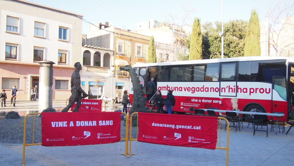 «Els Bombers t''acompanyen a donar sang» a Figueres