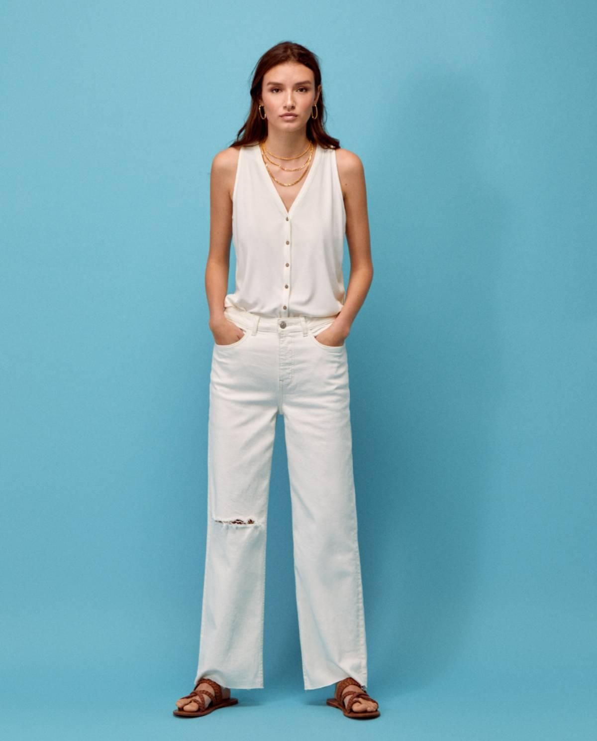 Pantalones blancos rotos de Slow Love