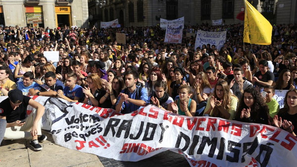 Manifestación de estudiantes contra los recortes en educación.