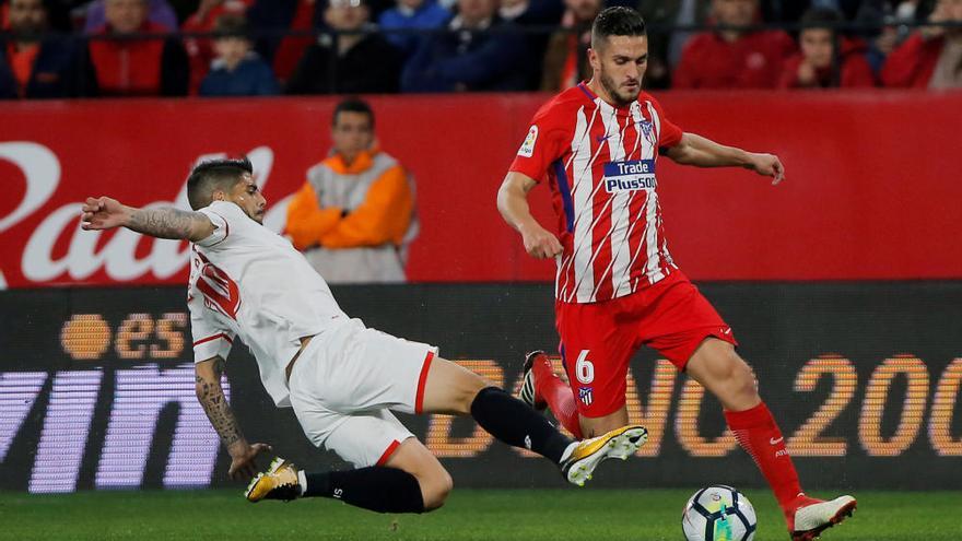 El Atlético golea al Sevilla y mantiene su pulso por la Liga