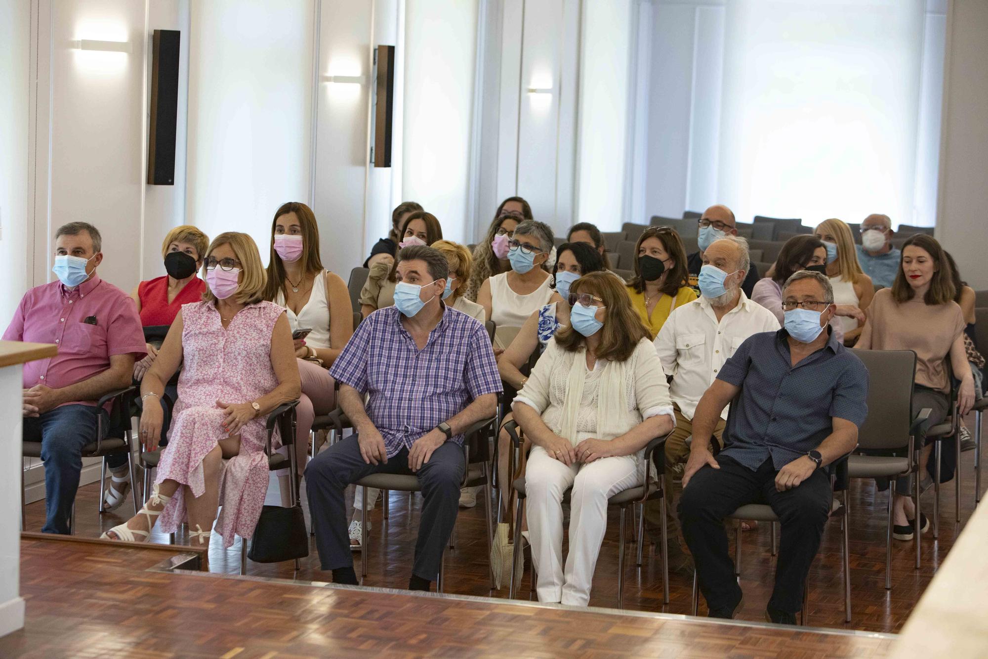 Homenaje a los trabajadores jubilados en el Ayuntamiento de Xàtiva