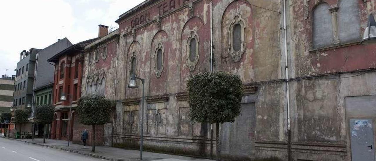 El antiguo cine Maxi de Laviana, en una imagen de archivo.