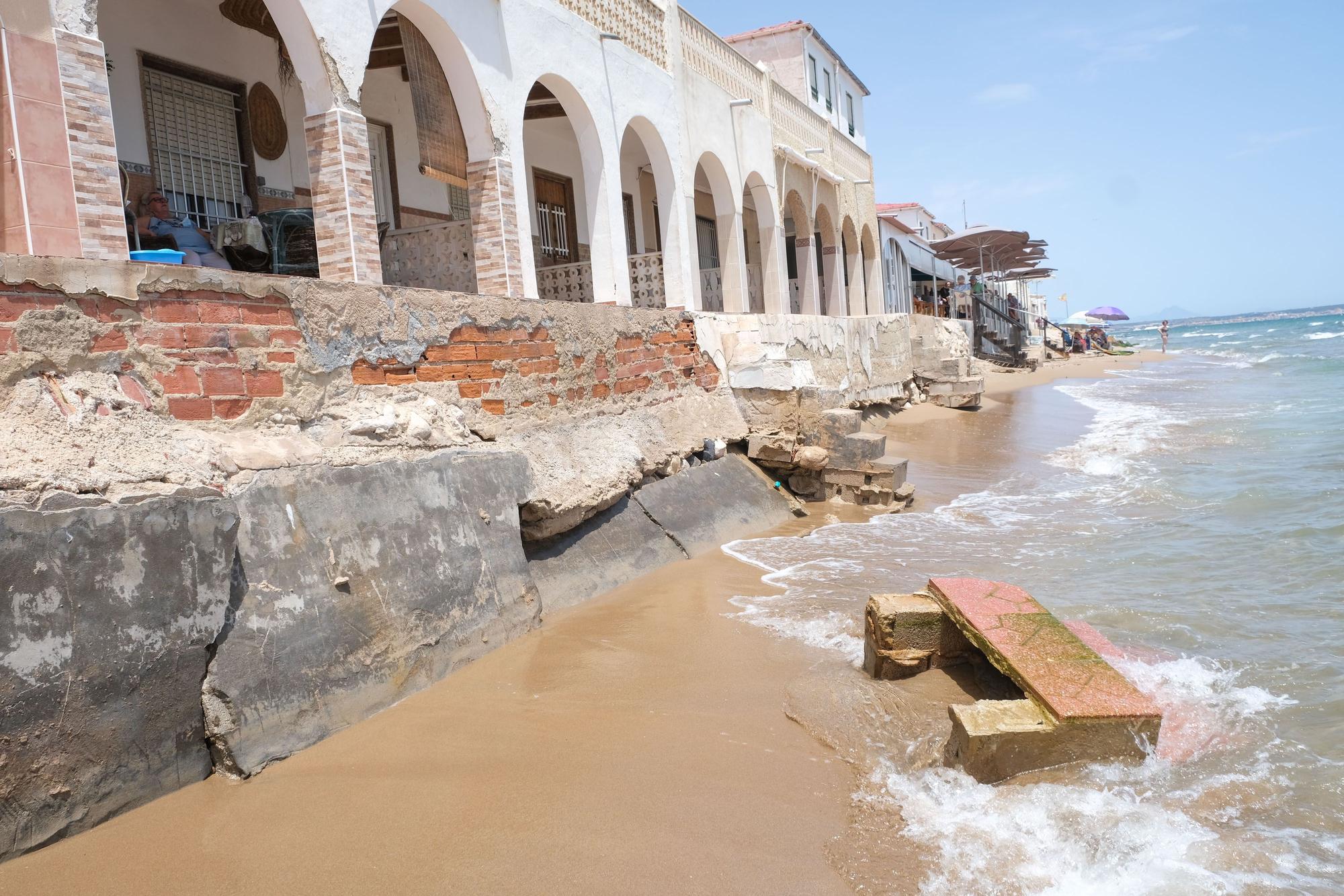 El mar engulle a La Marina