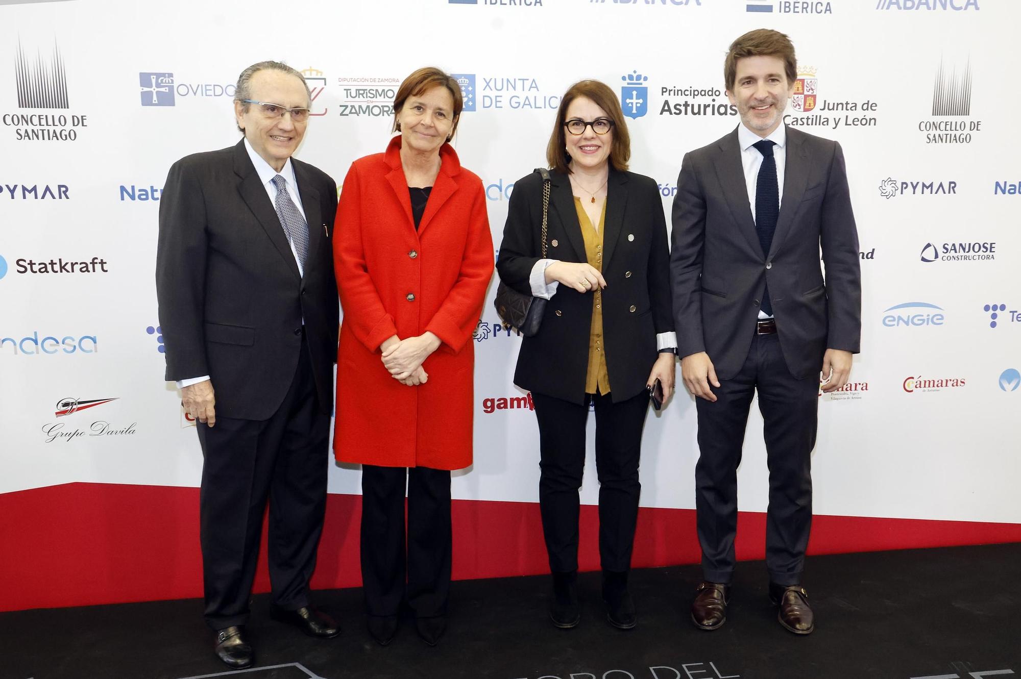 El poder político y empresarial se cita en Santiago