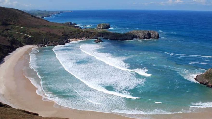 Playa de Torimbia, en Llanes.