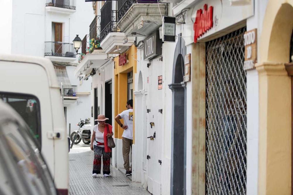 Medio centenar de locales de la Marina se venden o se alquilan