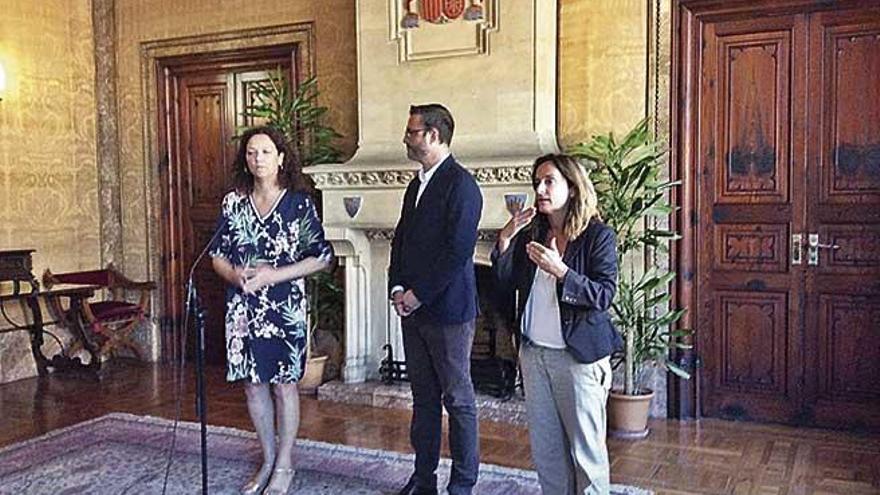 La presidenta Catalina Cladera y el alcalde JosÃ© Hila mantuvieron un encuentro ayer en el Consell.