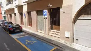 Figueres fa marxa enrere i rebaixa un 95% la taxa de les places reservades per a persones amb mobilitat reduïda