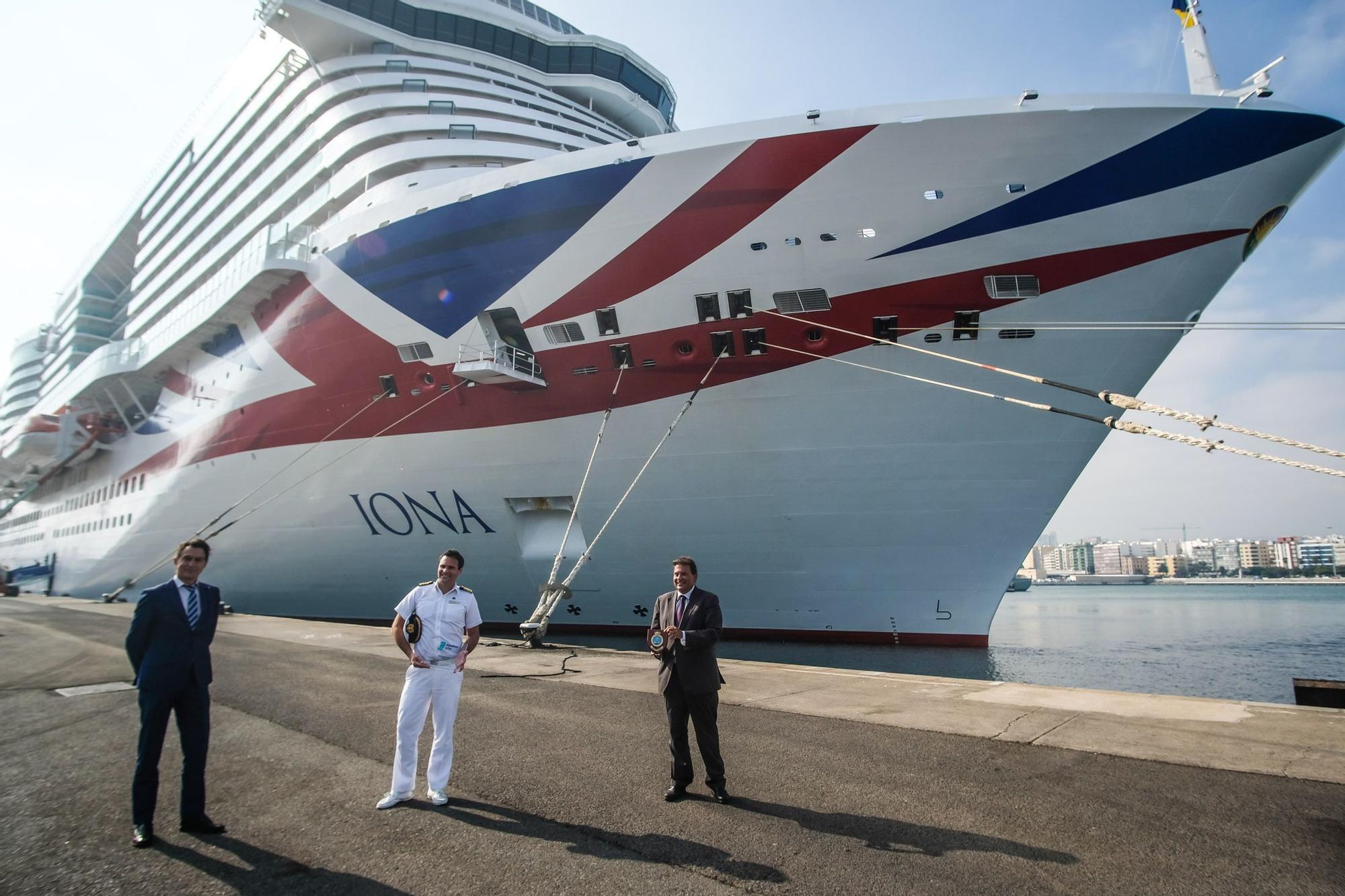 Visita inaugural de los cruceros 'Iona', de P&O Cruises, y 'Celebrity Apex', de la naviera Celebrity Cruises