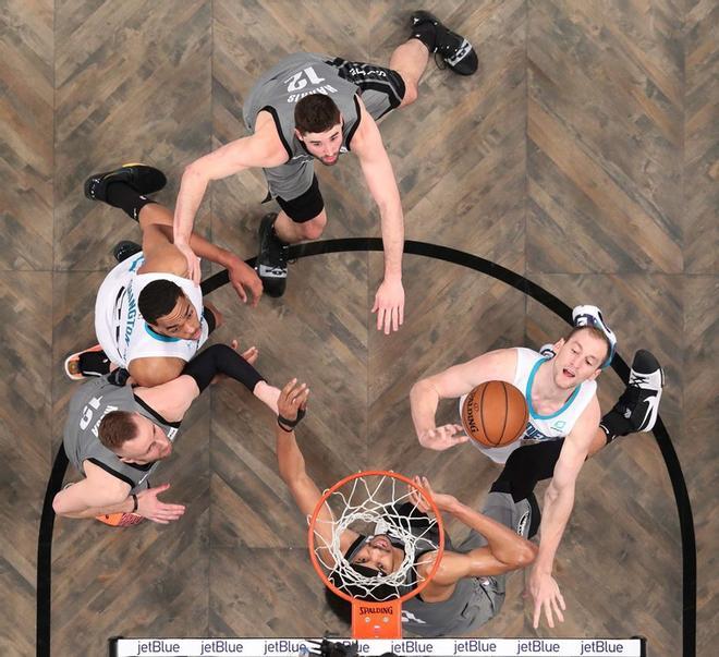 Imagen del partido entre los Charlotte Hornets y los Brooklyn Nets en el Barclays Center en Nueva York.