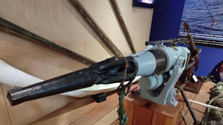 La sala dedicada a la caza de la ballena en el Museo Massó de Bueu