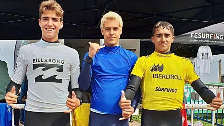 Las canarias surfean alto