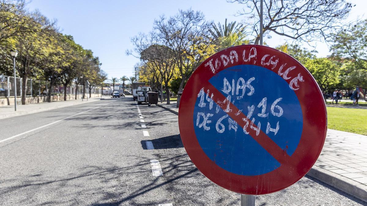 Prohibido aparcar en el entorno del Monasterio de la Santa Faz a tres días de la romería
