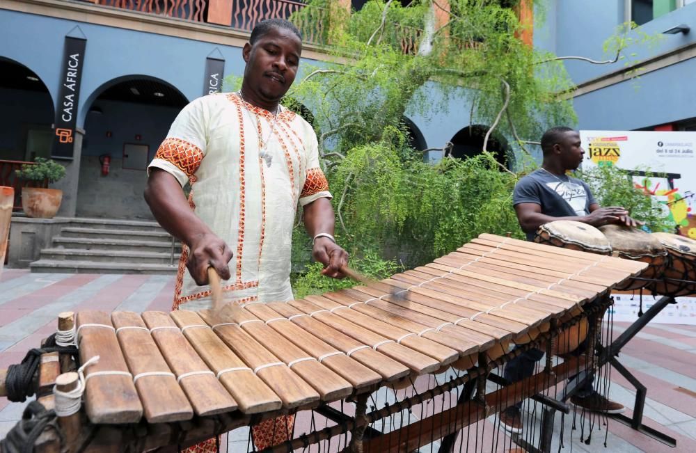 EL GRUPO MARFILEÑO DJARABIKAN BALAFO, EN EL ...