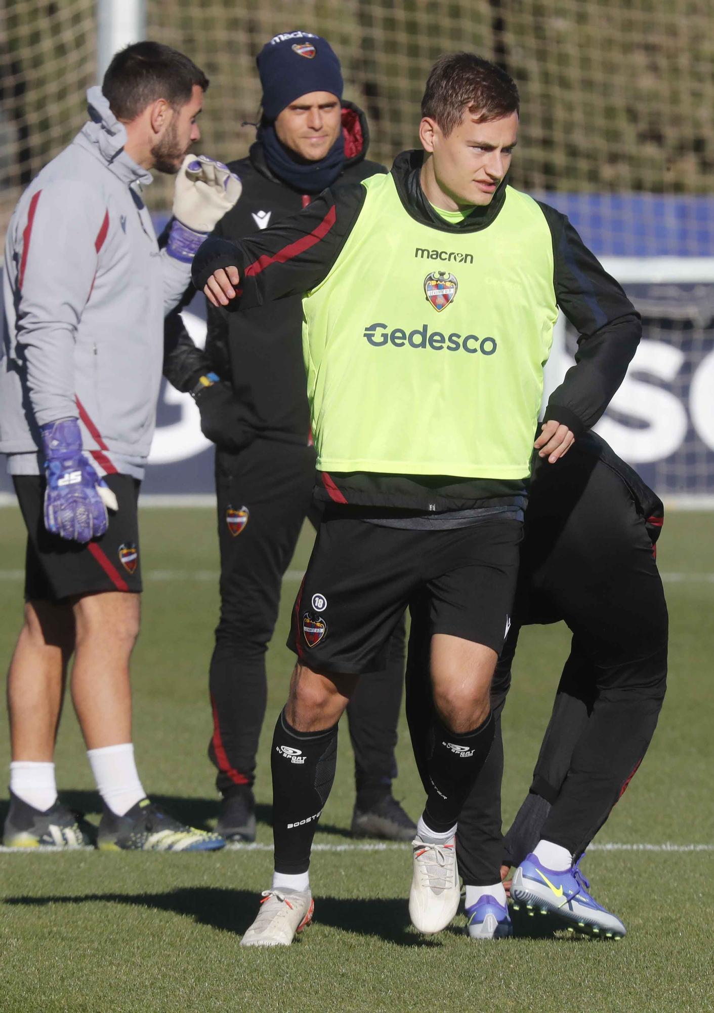 Último entrenamiento del Levante antes de viajar a Melilla