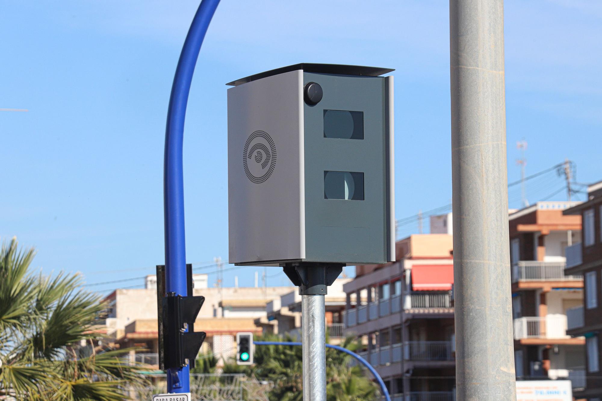 Torrevieja controla la velocidad de los vehículos dentro de la ciudad con tres nuevos radares fijos