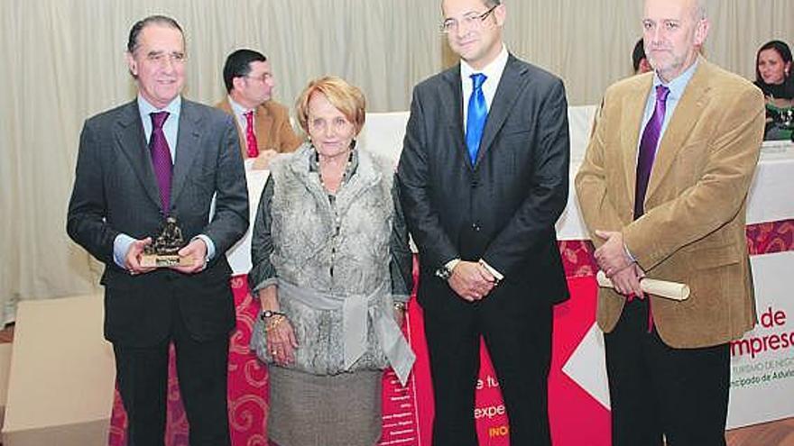 Por la izquierda, Roberto Paraja, Paz Fernández Felgueroso, Fernando Castaño y Pablo Priesca.