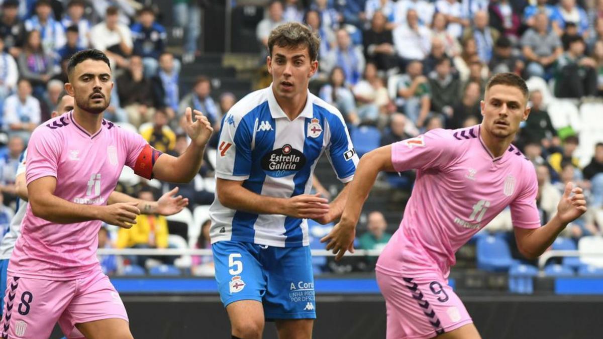 Dani Barcia, en el choque frente al Eldense. | Carlos Pardellas