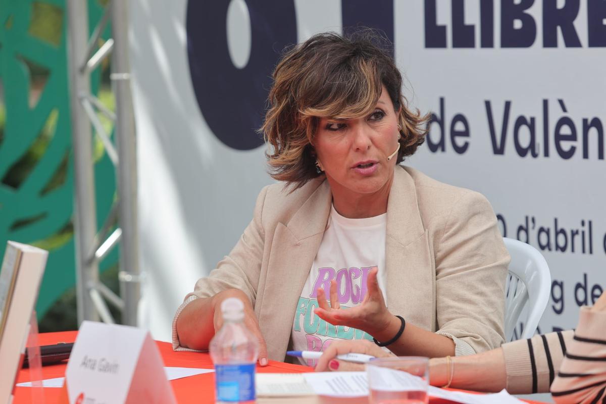 Sonsoles Ónega, Helena Resano, Zülfu Livanelli... la Fira del Llibre de València abre tras las lluvias de esta mañana