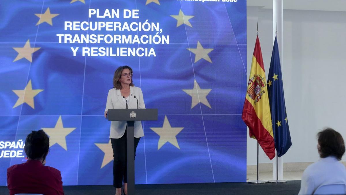 La vicepresidenta cuarta del Gobierno, Teresa Ribera, durante la presentación del plan de recuperación, este 7 de octubre en la Moncloa.