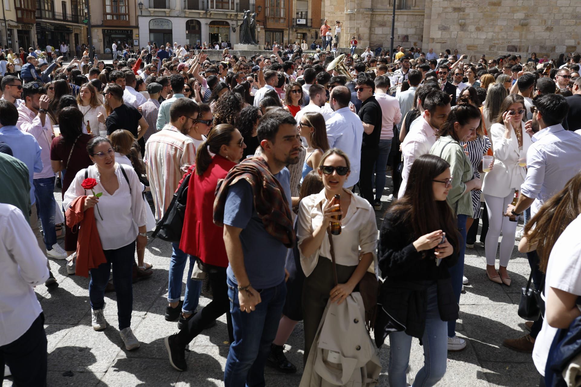 GALERÍA | No hay Domingo de Resurrección sin el "dos y pingada" en Zamora