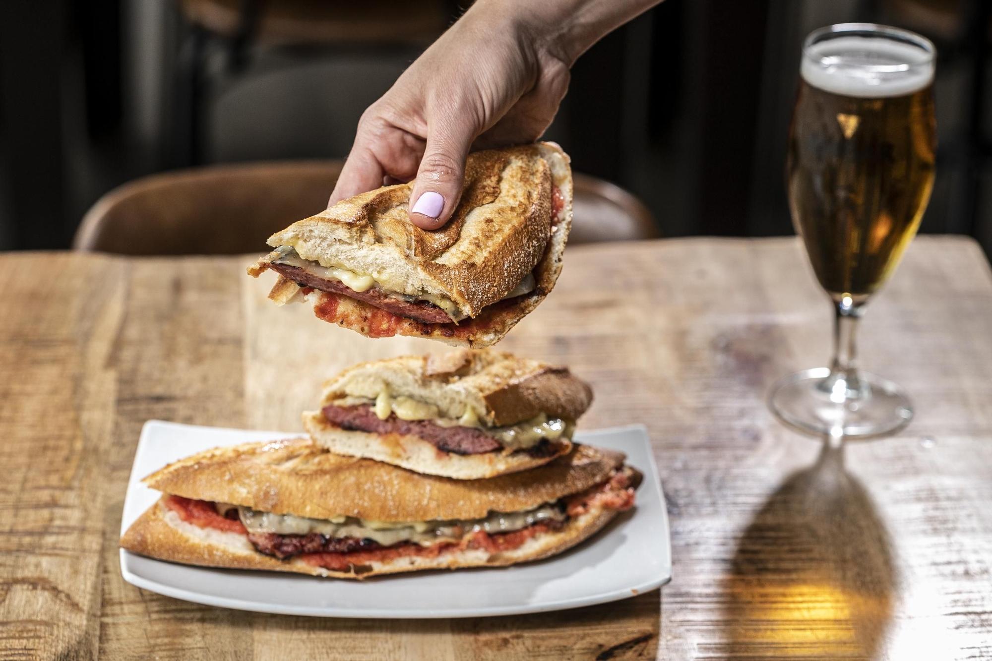 Además de menú del día, también disponen de bocadillos en su carta