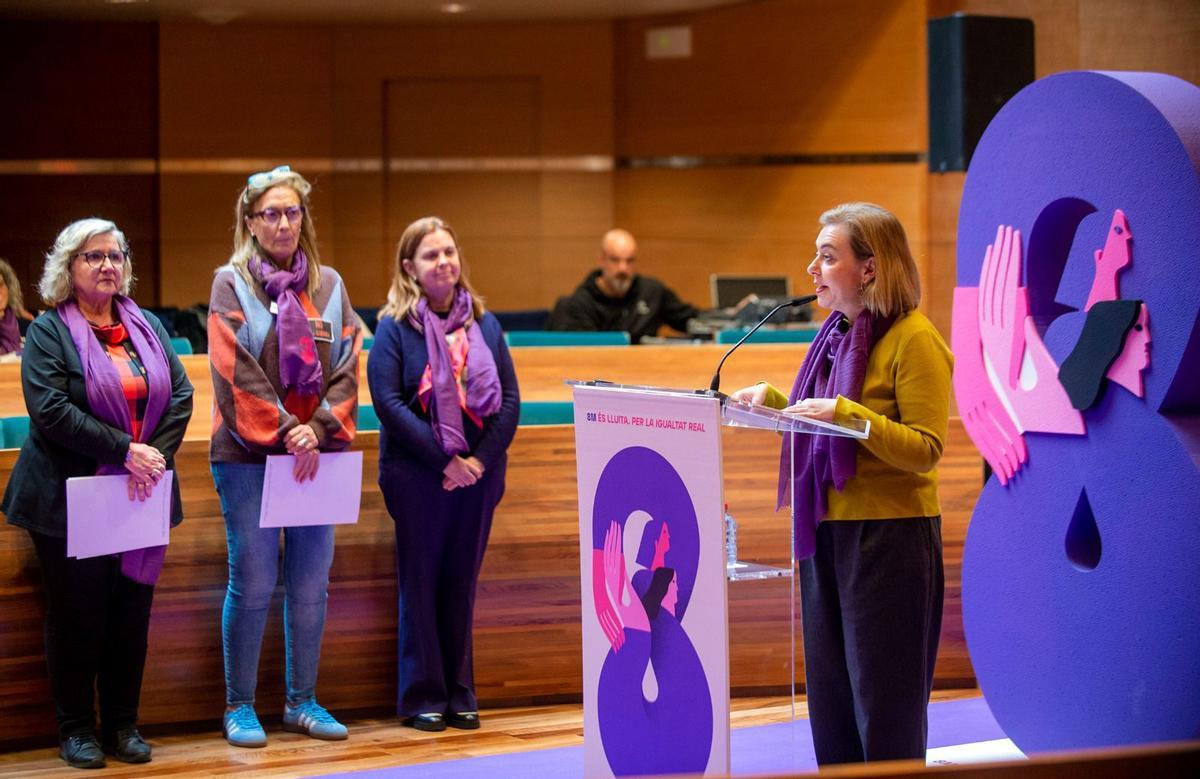 Natàlia Enguix, durante la lectura del manifiesto.